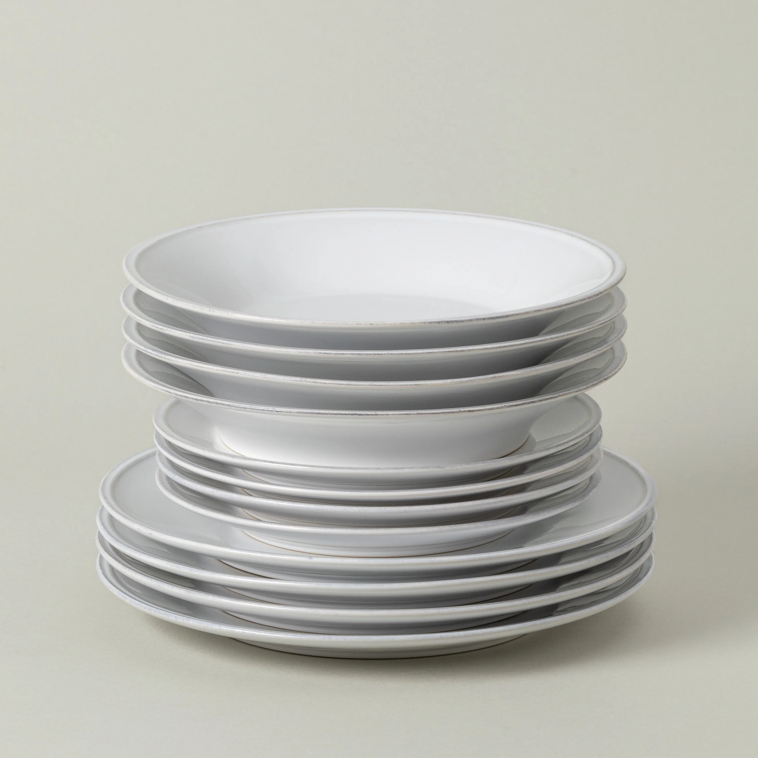 12-Piece Dinnerware Set with Soup/Pasta Plate Friso